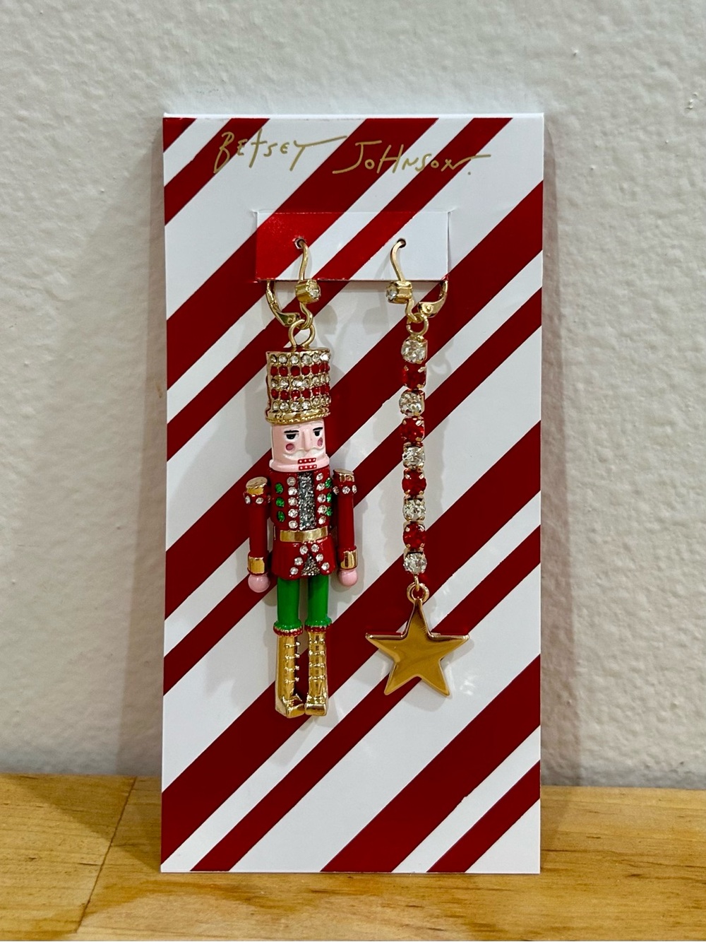 Betsey Johnson Red Nutcracker Mismatched Christmas Dangle Drop Earrings Bling